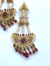 Load image into Gallery viewer, Long earrings in rubies and pearls.
