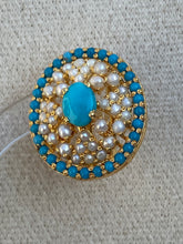 Load image into Gallery viewer, Turquoise pearl locket and earring set. طقم من قلادة وأقراط من اللؤلؤ الفيروزي.
